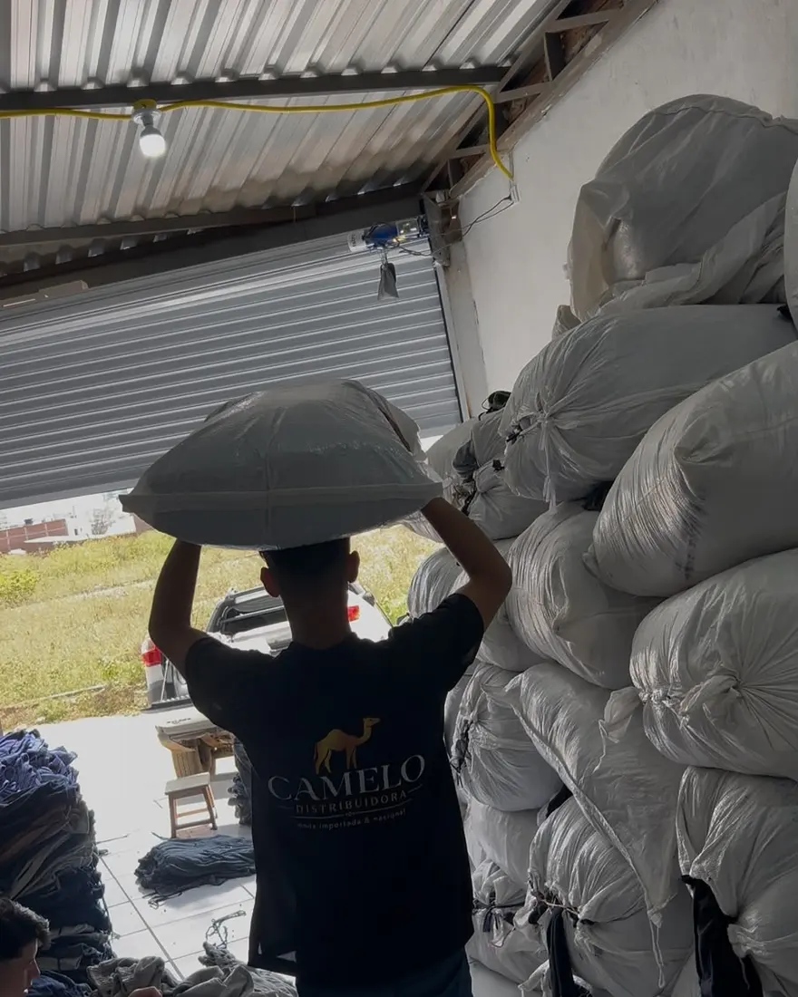 Fardo fechado saindo para o envio